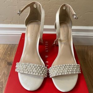 Brand New Kelly & Katie Hildie Sandals! ✨